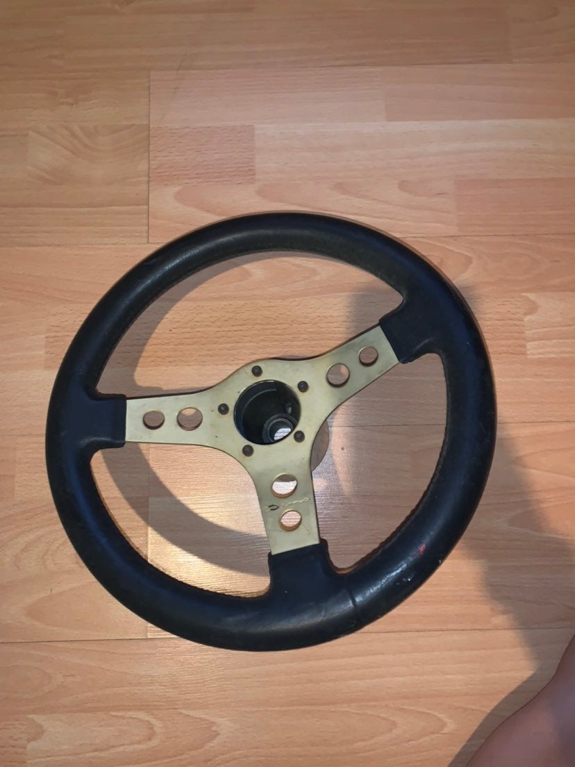 universal steering wheel