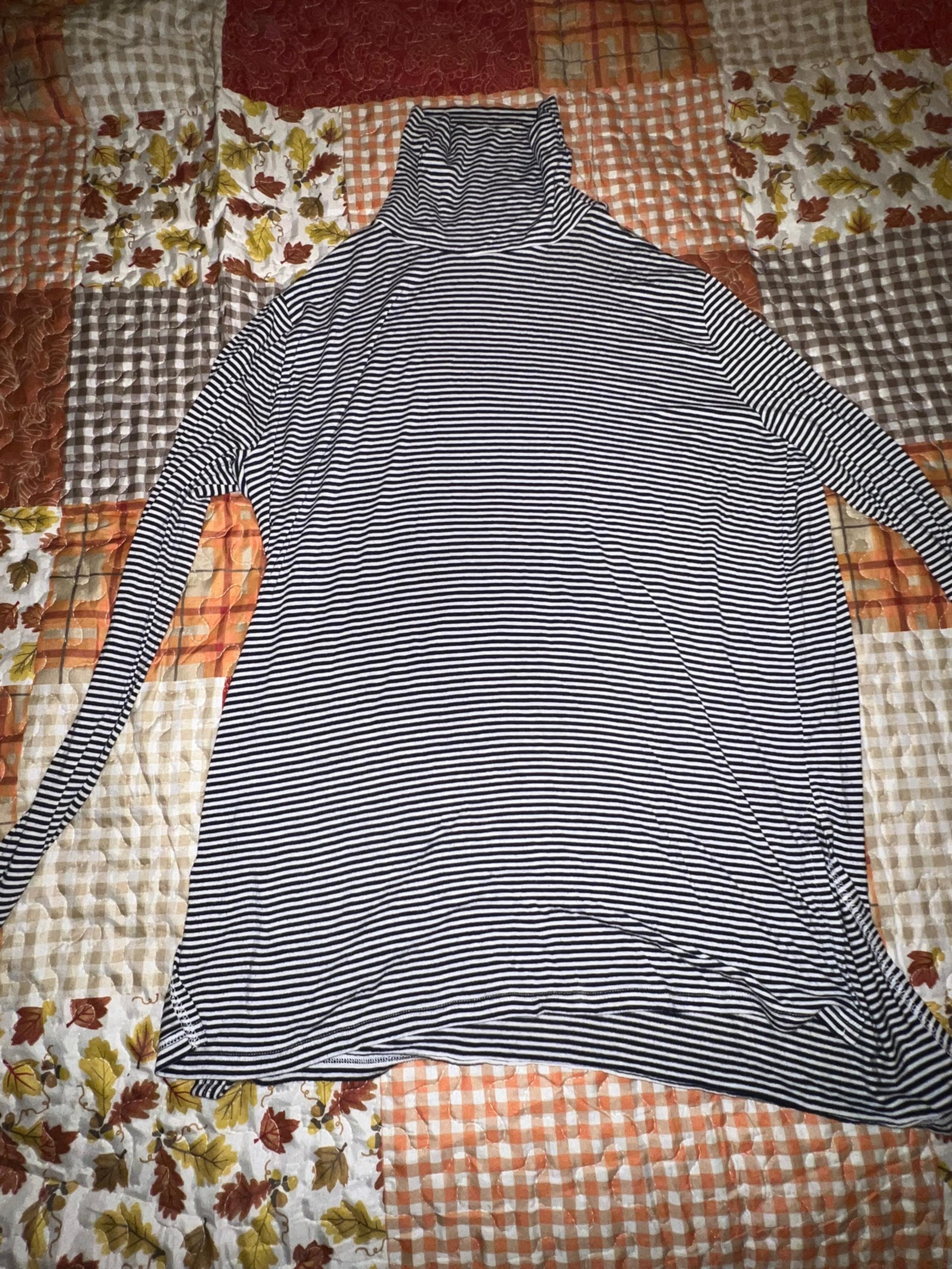 Abercrombie & Fitch mockneck top