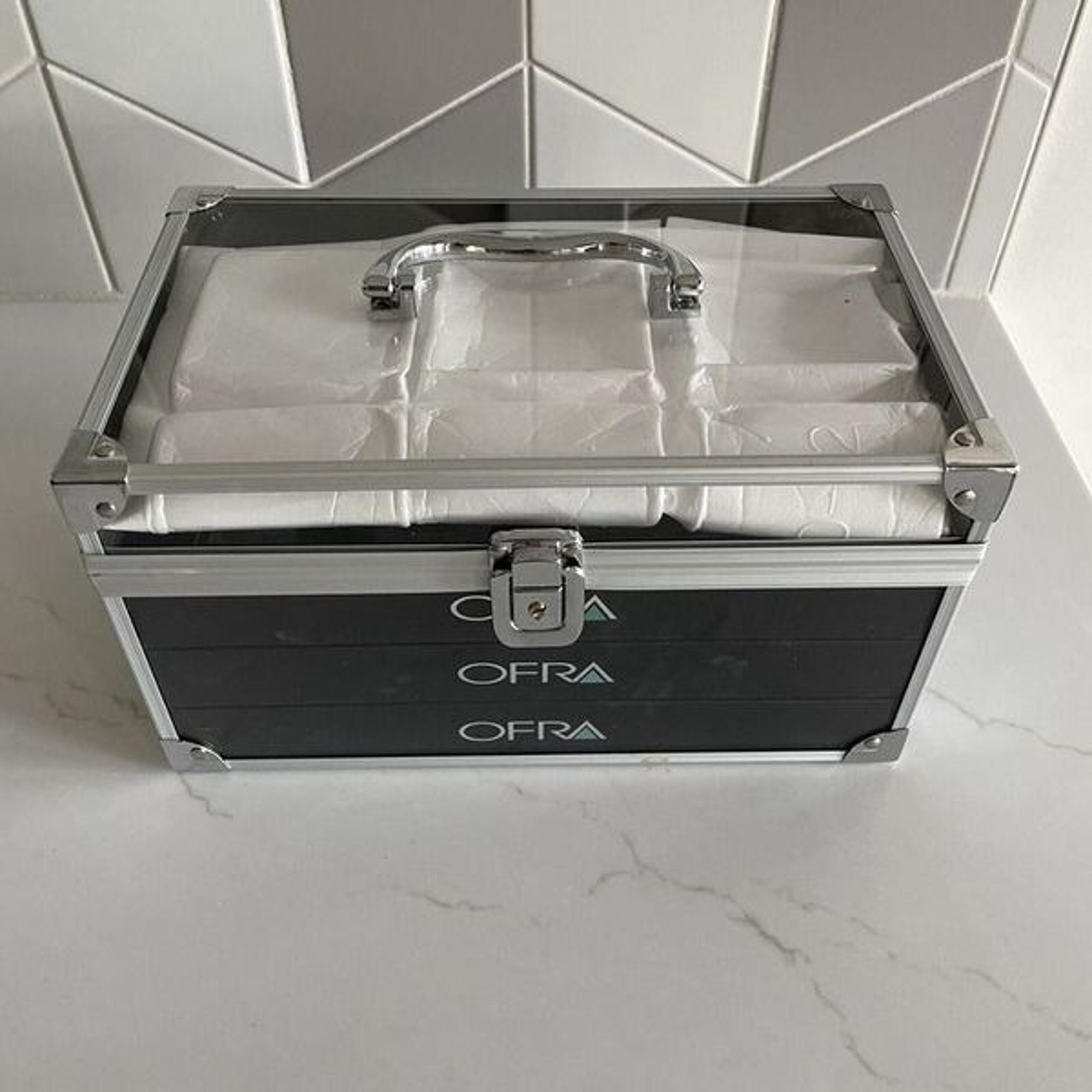 OFRA PRO Professional Makeup Kit Set Exclusive Clear Case NEW