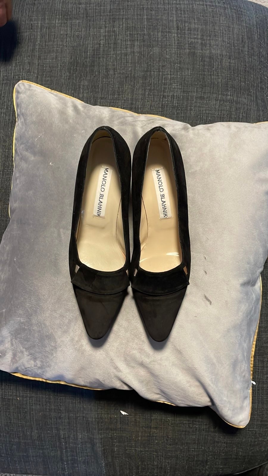 manolo blahnik low heel shoes - detail