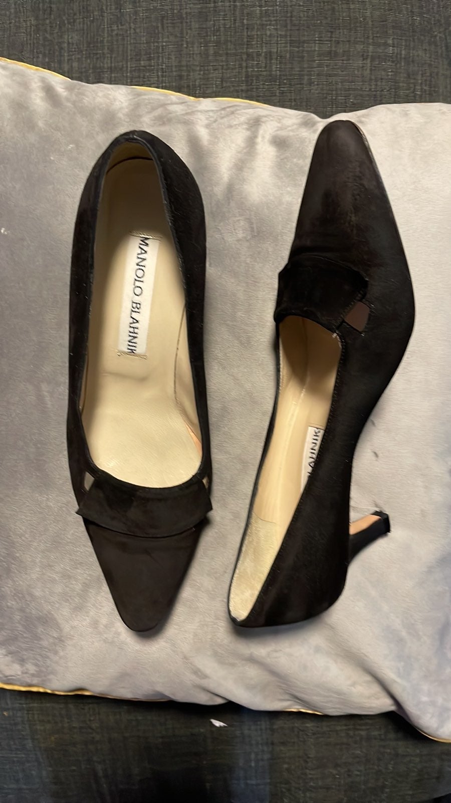 manolo blahnik low heel shoes - detail
