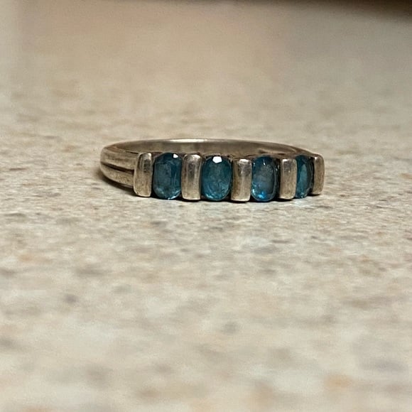 Vintage Sterling Silver Topaz Stone Ring