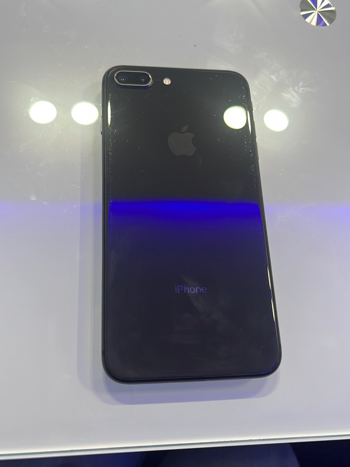 Apple iPhone 8 Plus 64 GB in Space Gray