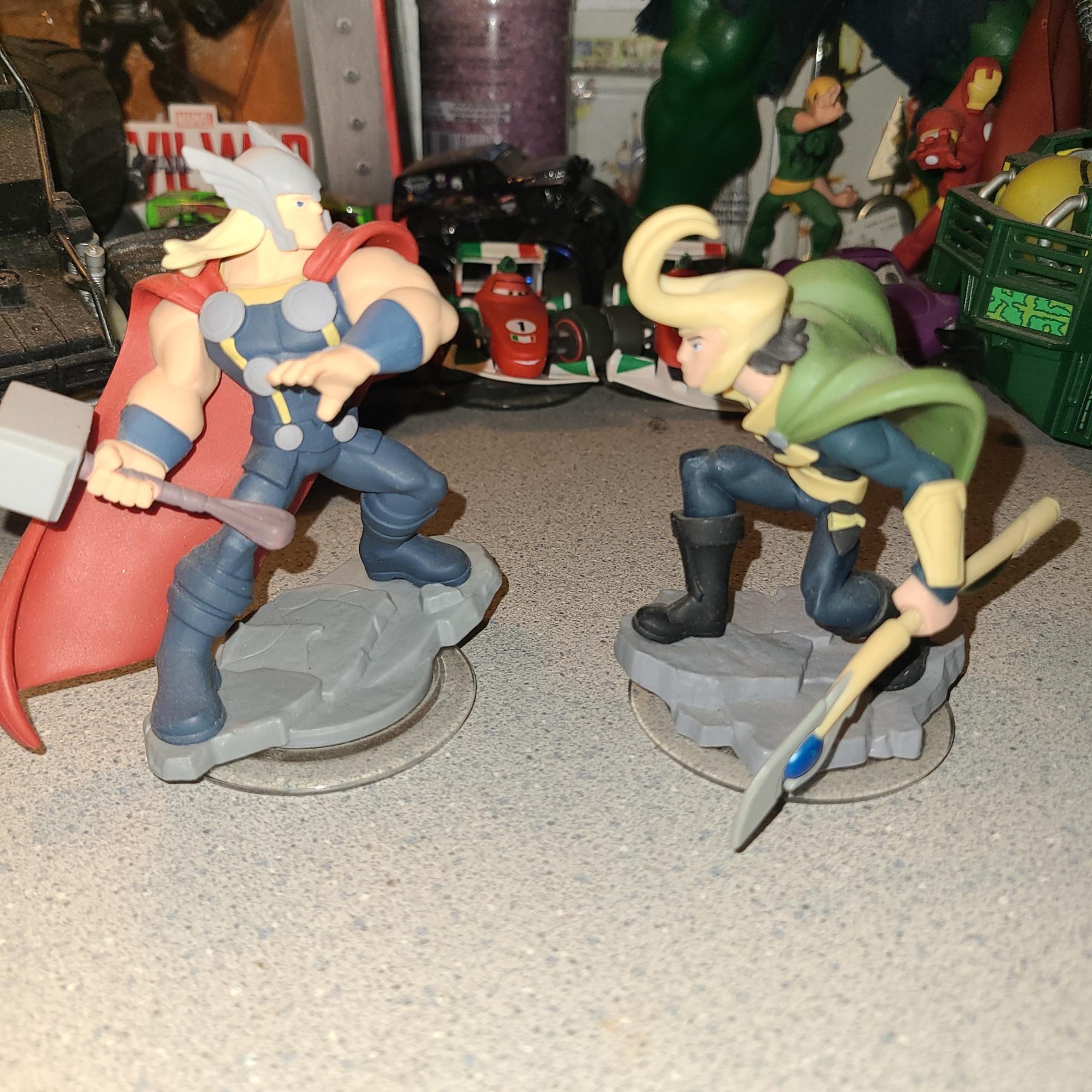 2 Disney Infinity figures