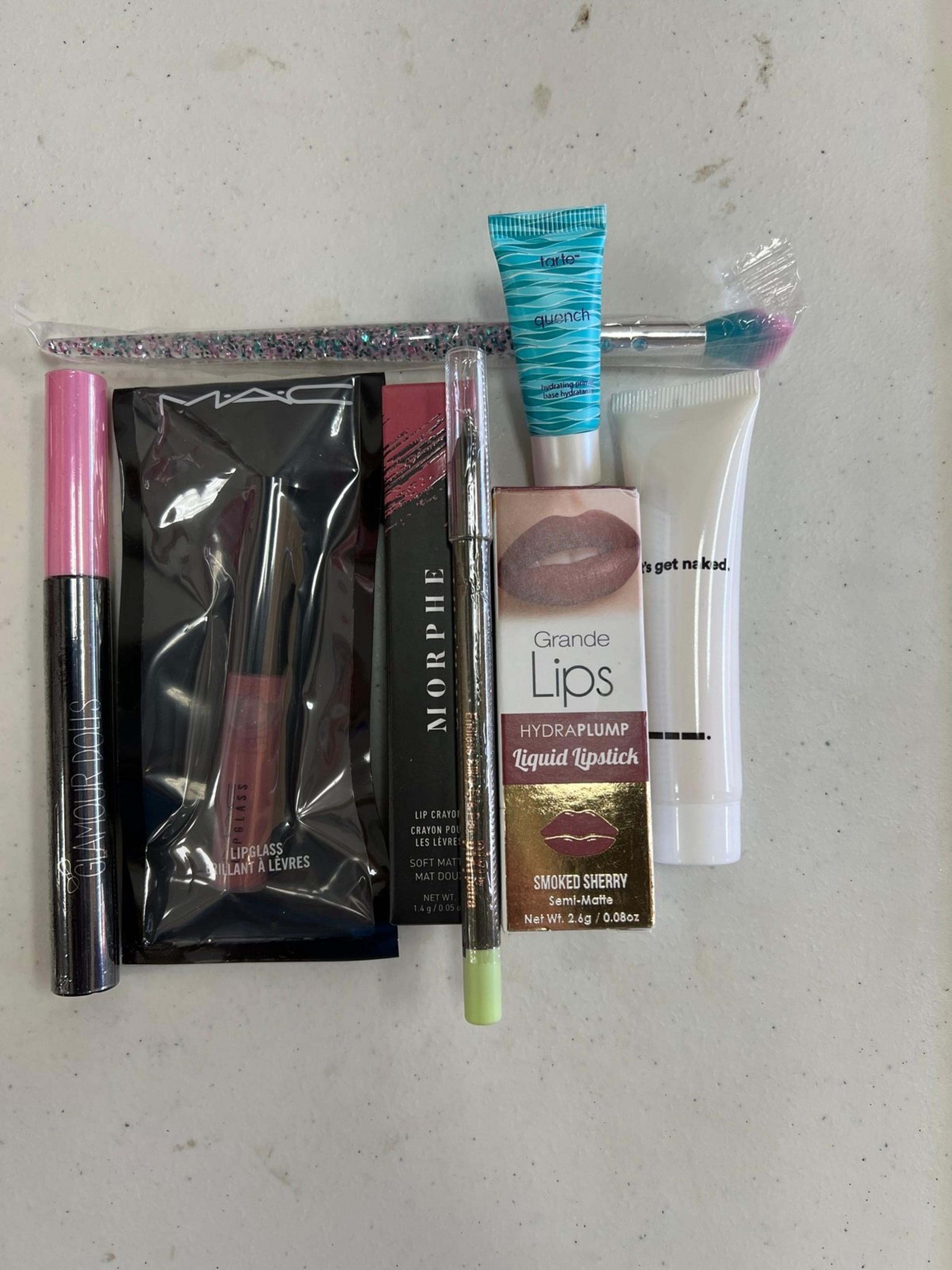 Pamper Your lips with the Lippy Bundle