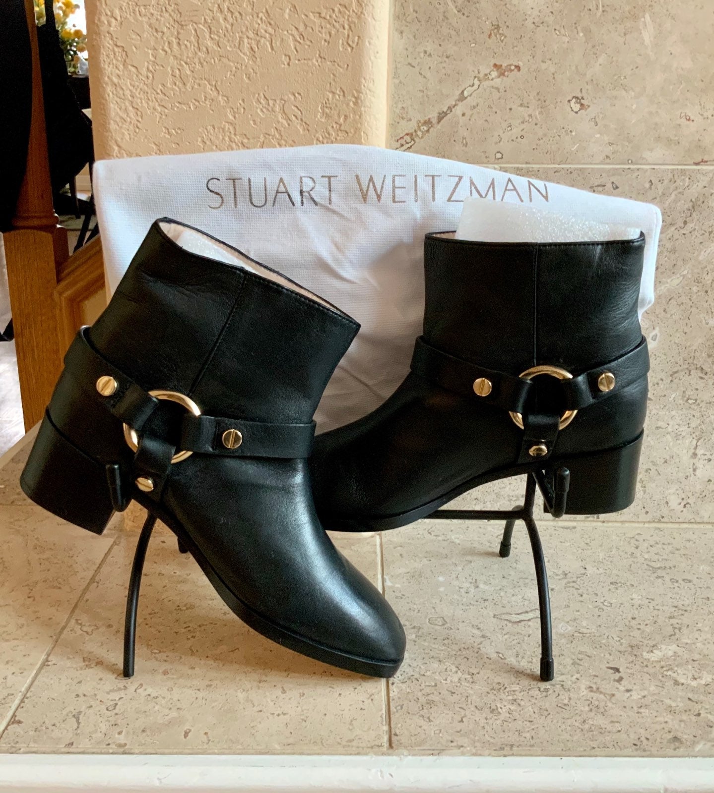 NWOT Stuart Weitzman black boots with go