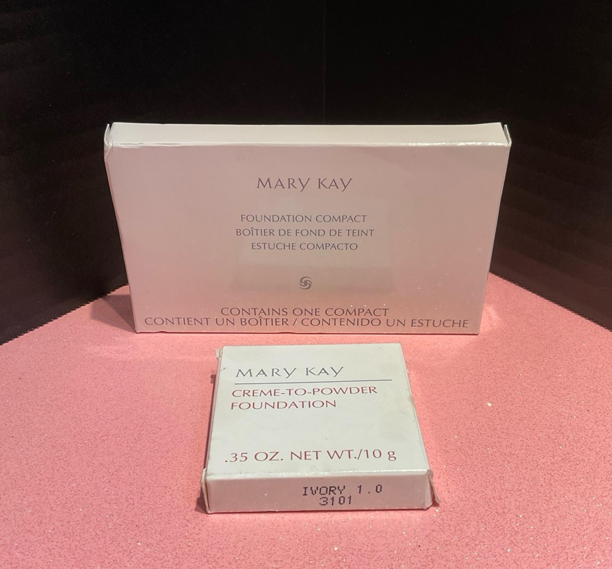 Mary Kay IVORY 1.0 Creme to Powder Foundation .35 oz NIB 3101 + Compact