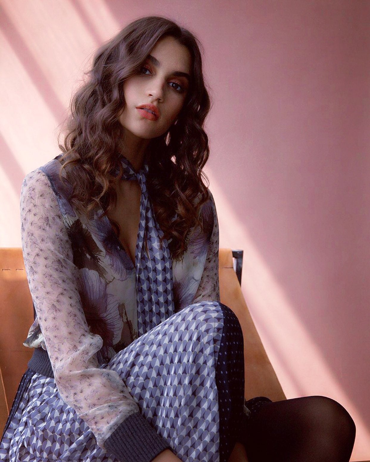 NWT VERDAD neck tied silk top