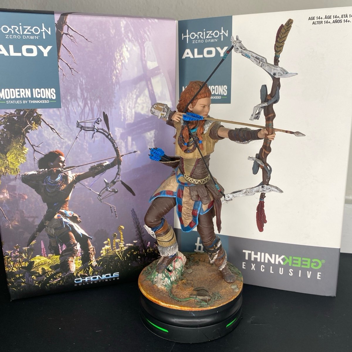 Aloy statue