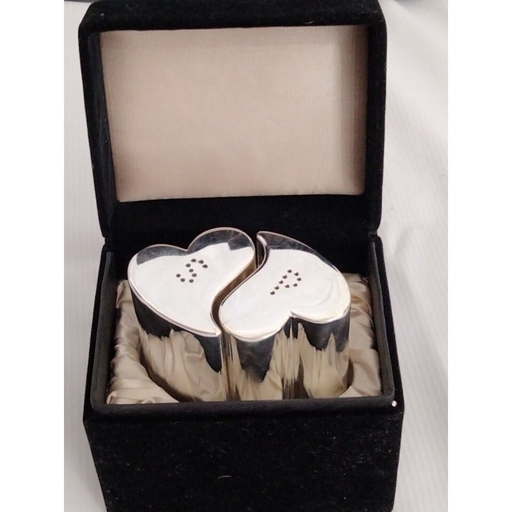 Salt & Pepper Shakers Hart's Silver Plated in Original Velvet Box, New