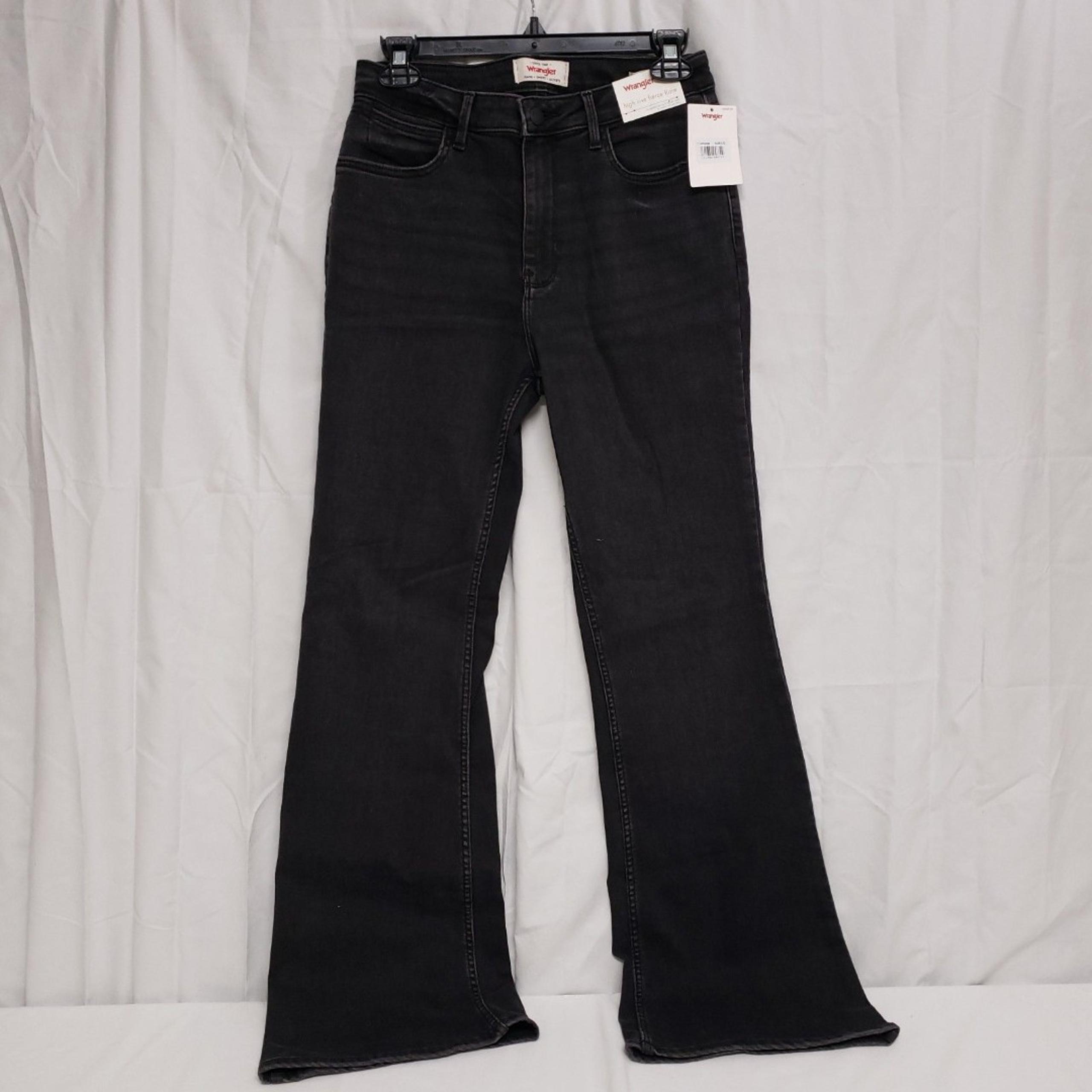 Wrangler Women's 6/28x32 High Waisted Fierce Flare Jean Constellation Black