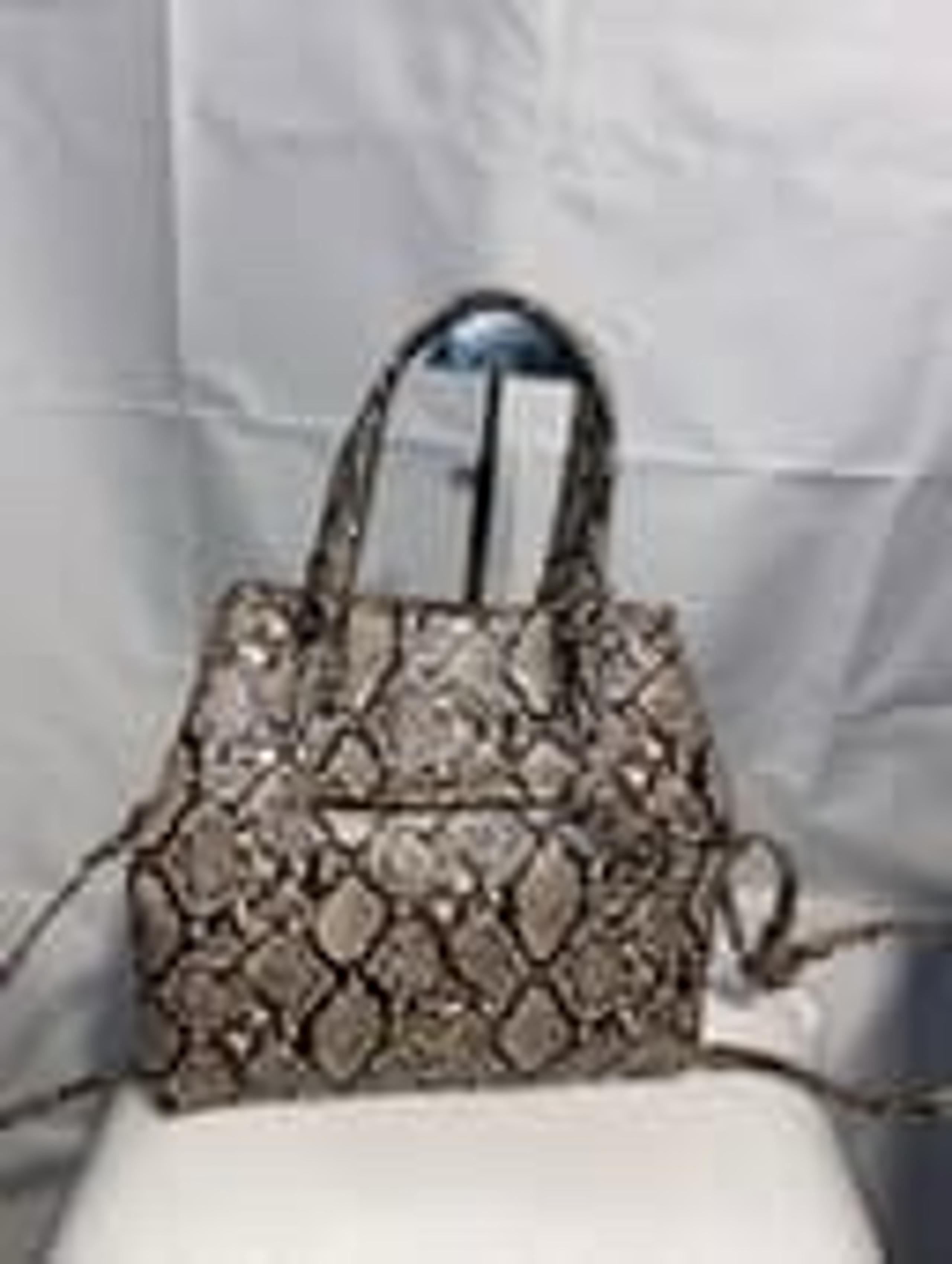 Jessica Simpson Hobo Printed Snake Skin Shoulder Bag.