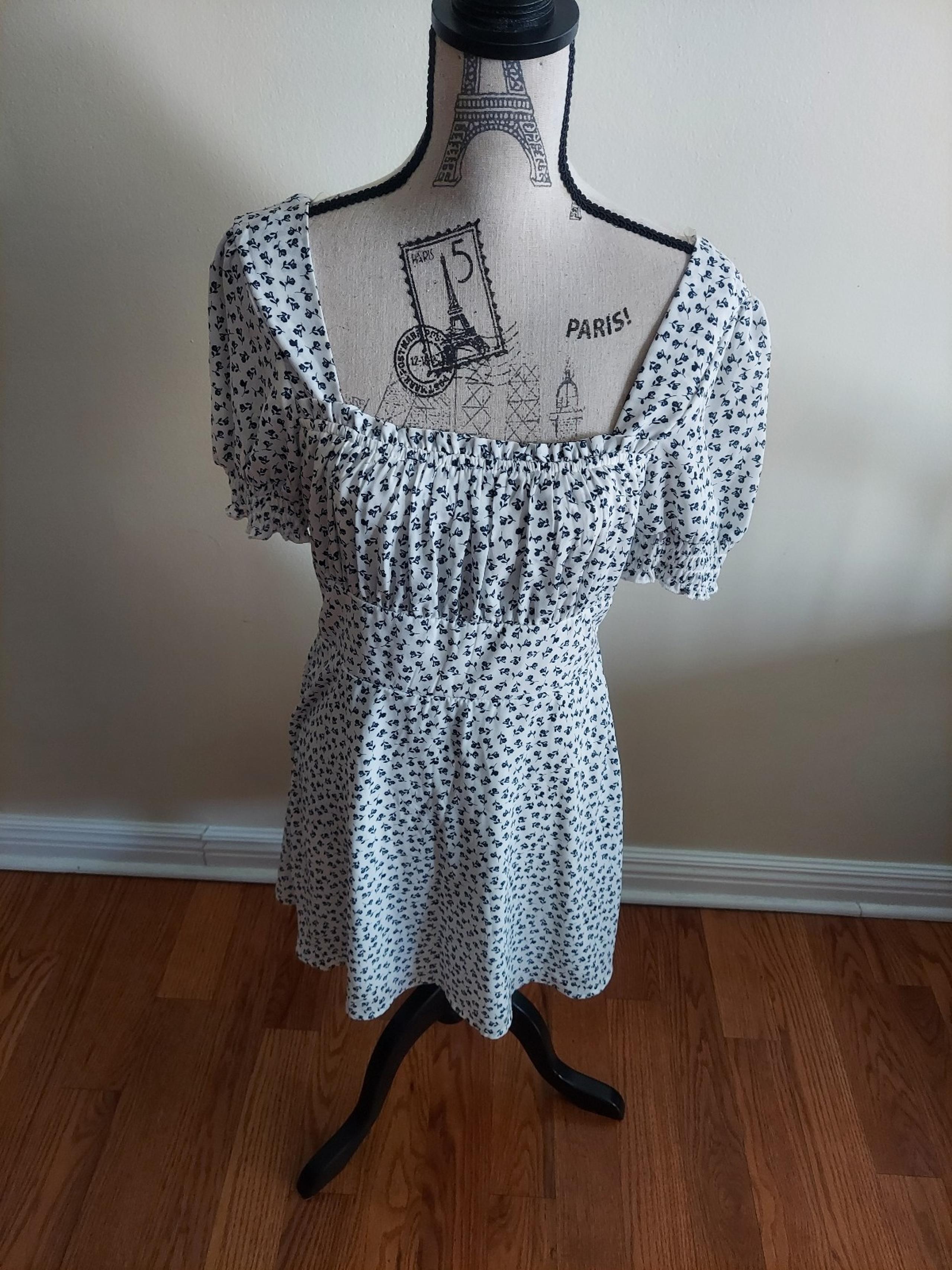 Women's Milkmaid Style Mini Dress Floral size Medium