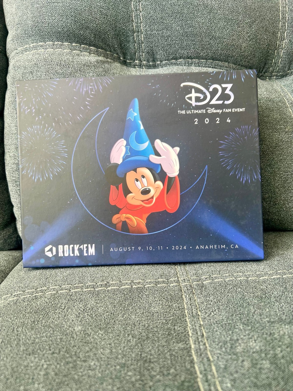 D23 Rock Em socks LE 200