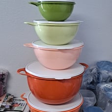Tupperware thatsa tower