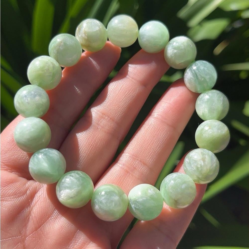 12.5mm Green kyanite bracelet
