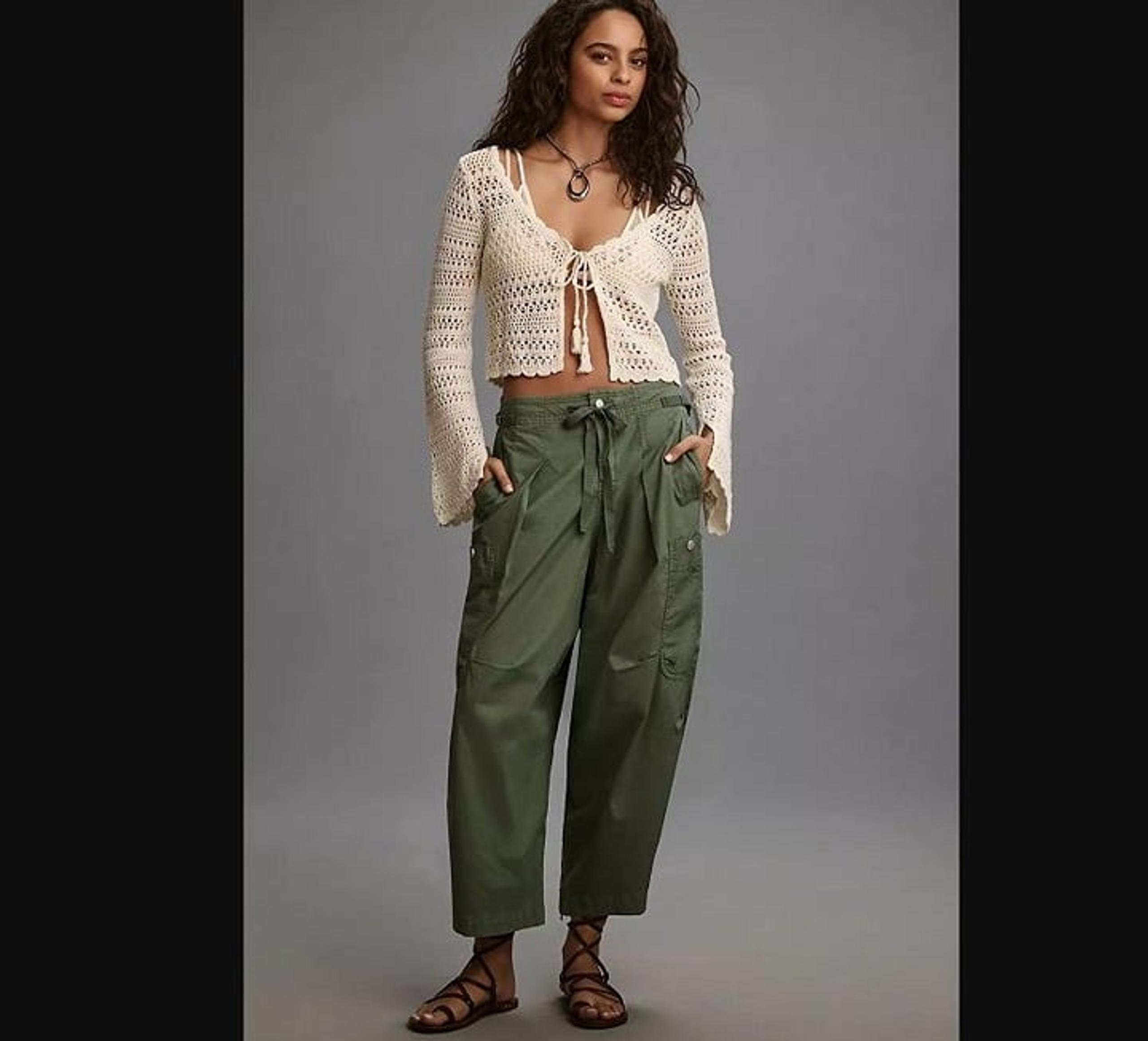New women's 28 Anthropologie x Pilcro slouchy fit surplus cargo pants