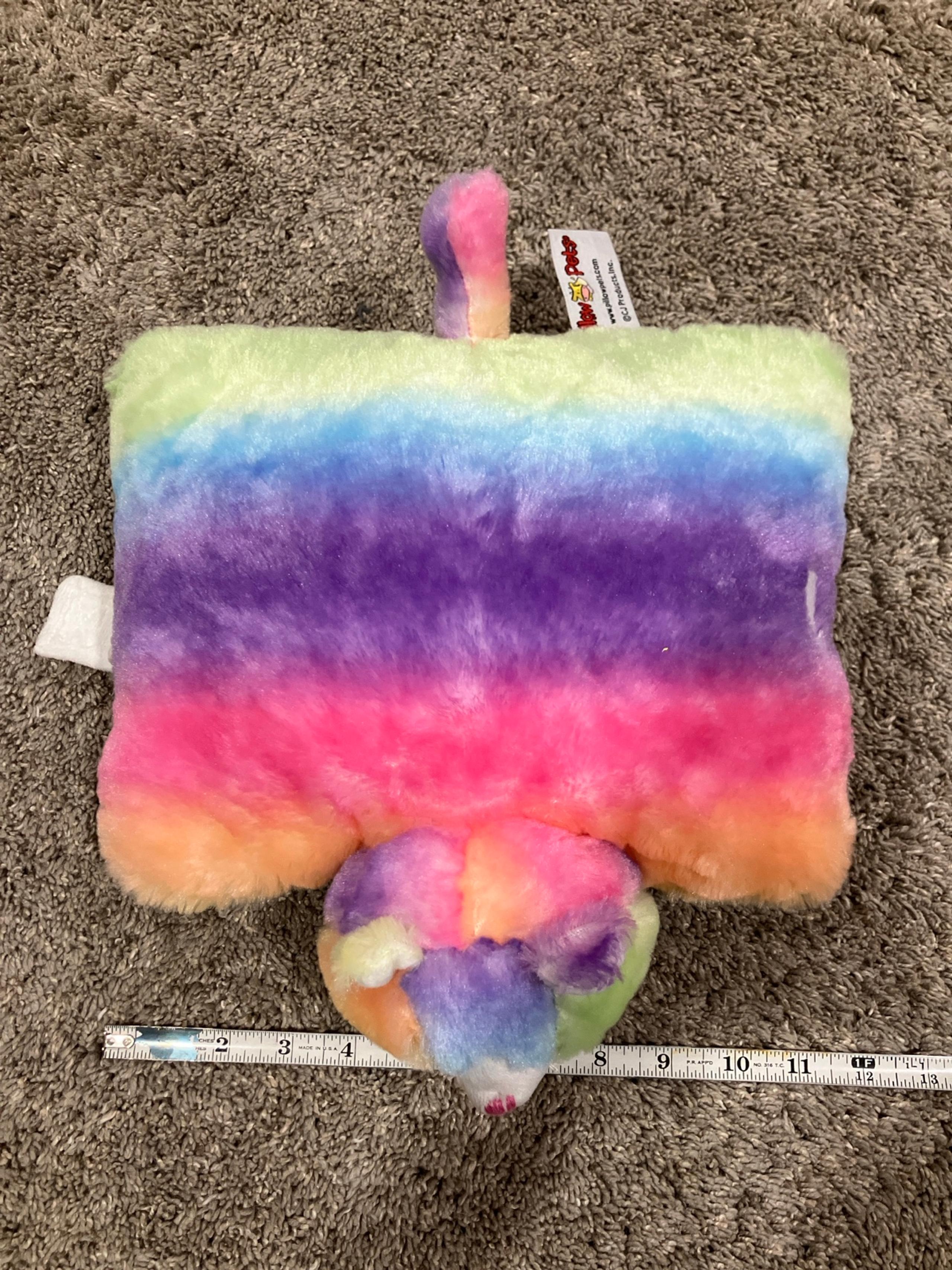 Pillow pet rainbow