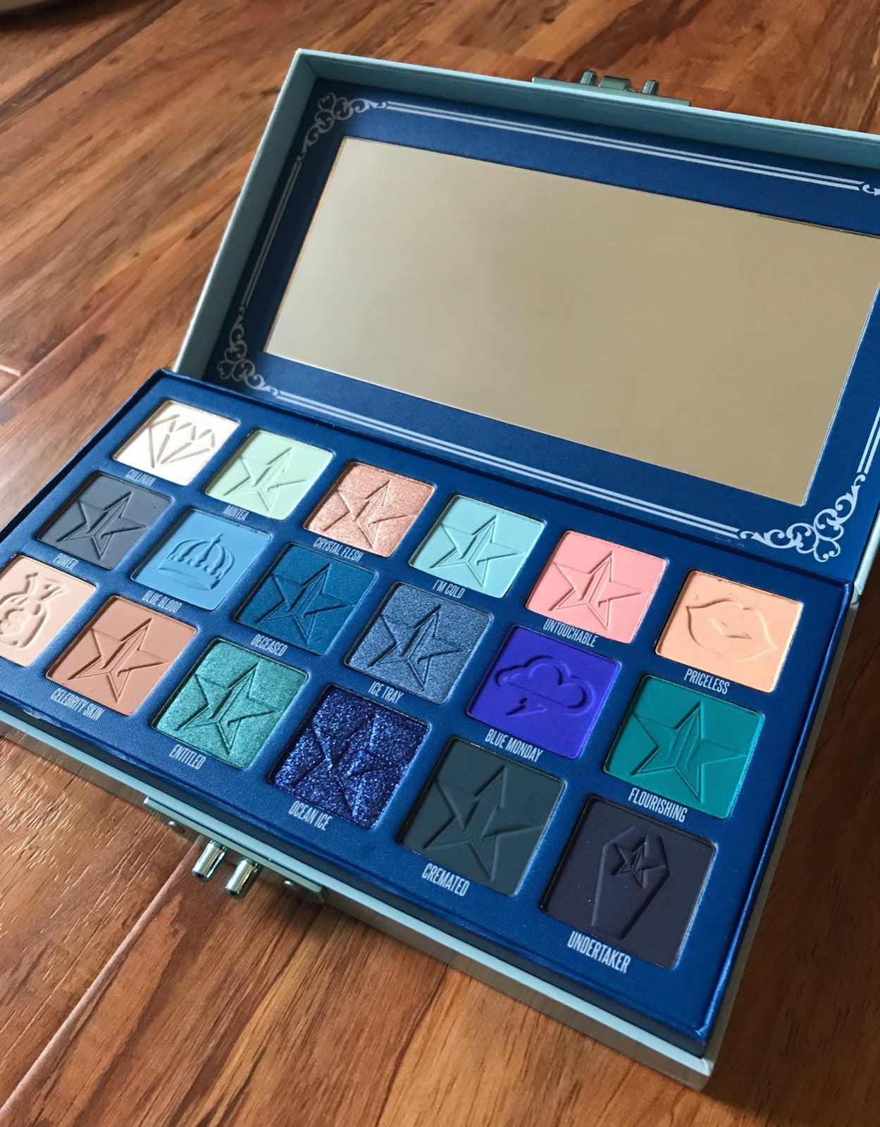 Jeffree Star Blue Blood Palette