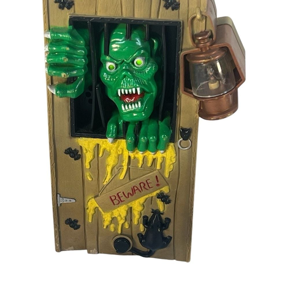 Vintage Halloween Spooky Dungeon Ghoul Monster Talking Doorbell