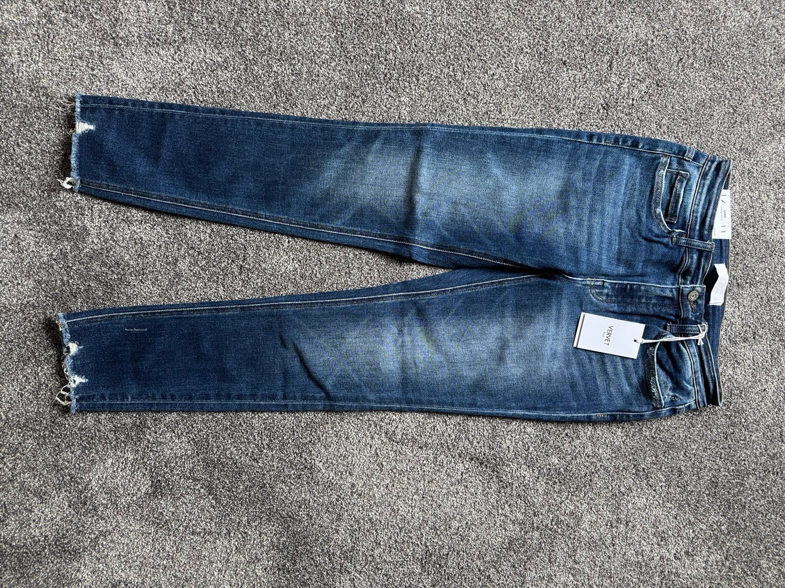 Brand New Vervet Mid Rise Skinny jeans