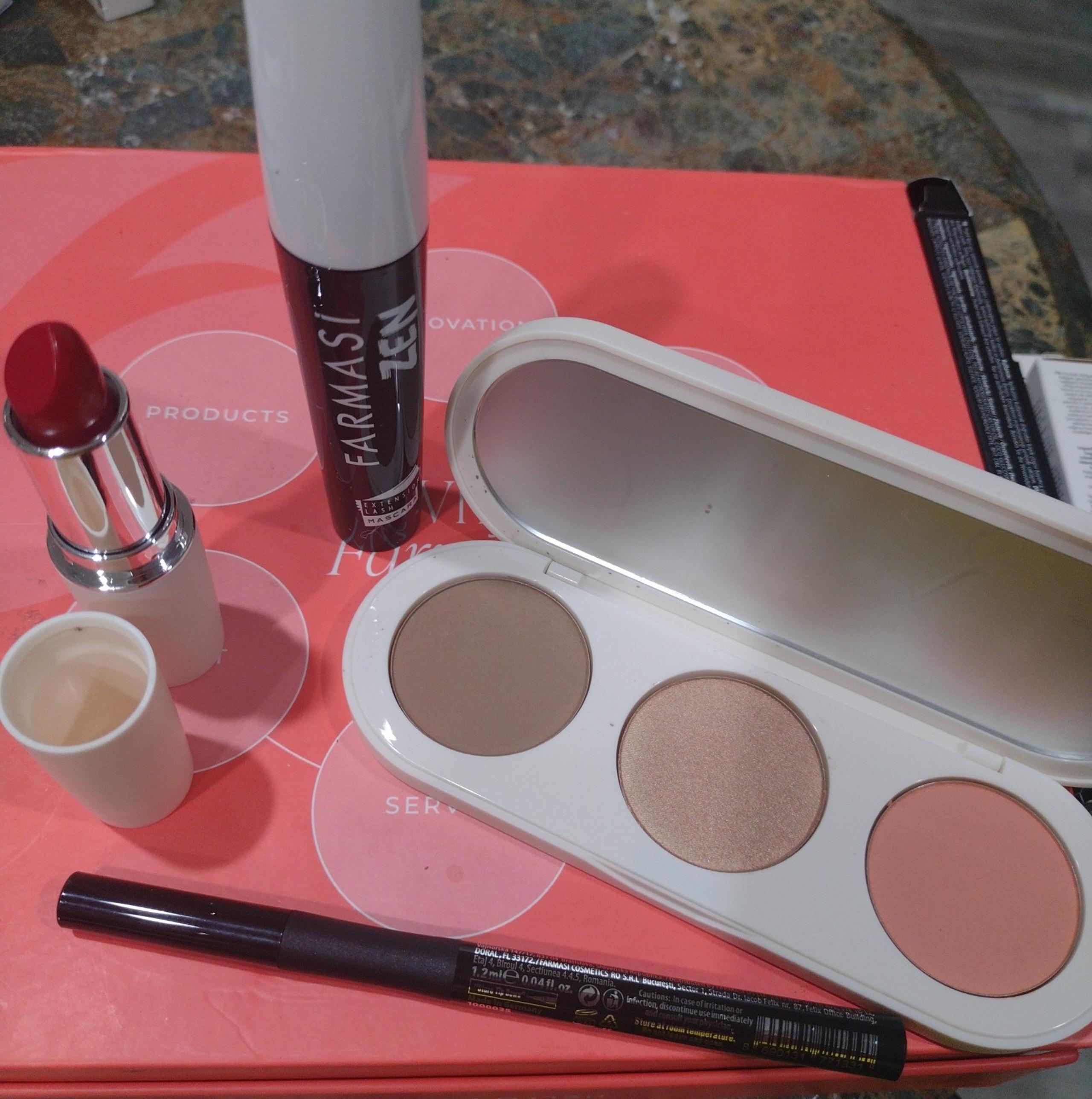 Farmasi makeup  set of #4