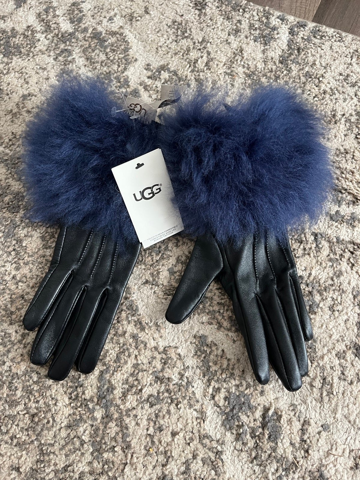 Ugg Leather gloves