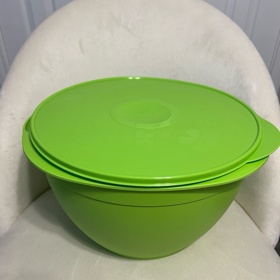 Tupperware Legacy Bowl