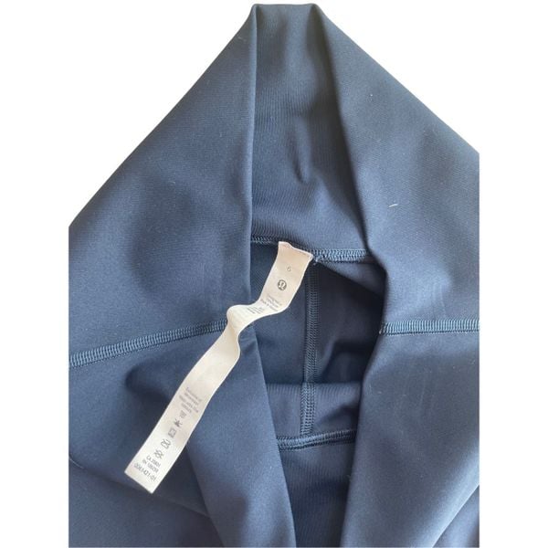 Lululemon Women's Navy Blue Align High-Rise shops Crop 21