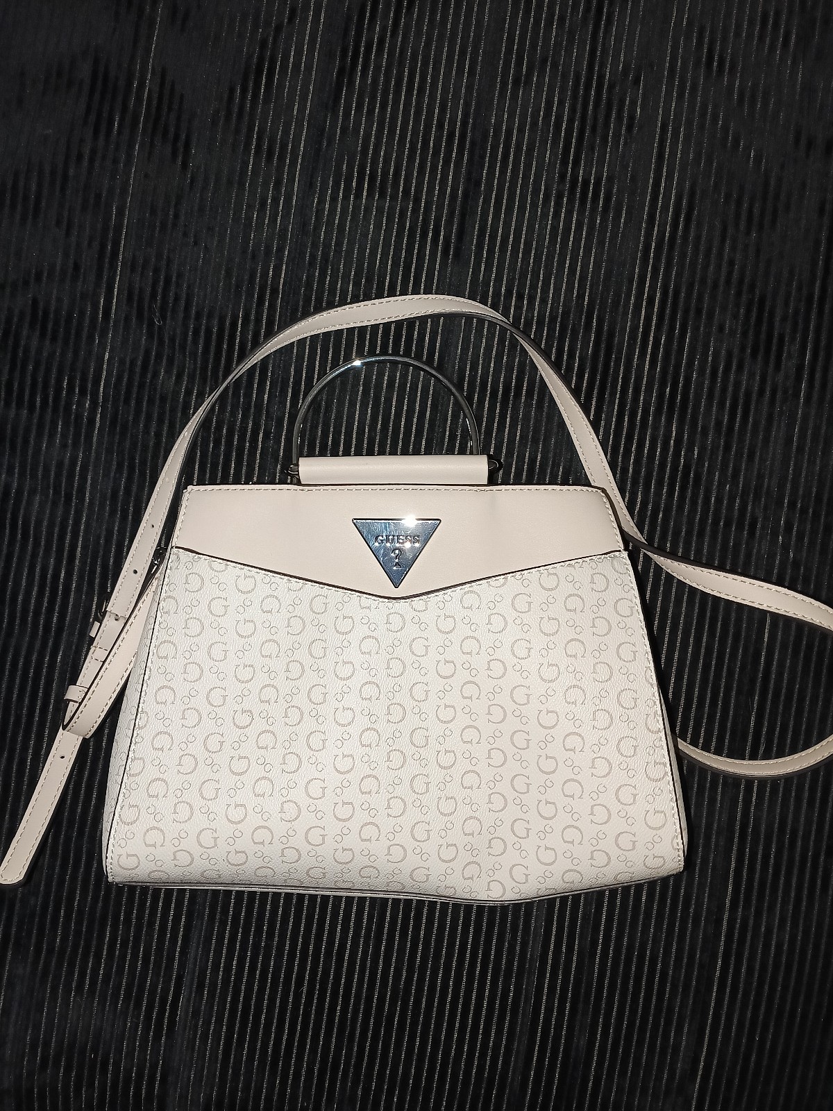 Guess purse