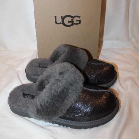 NIB UGG WOMEN'S COZY METALLIC GRAY SHEARLING LINED SLIPPERS 7