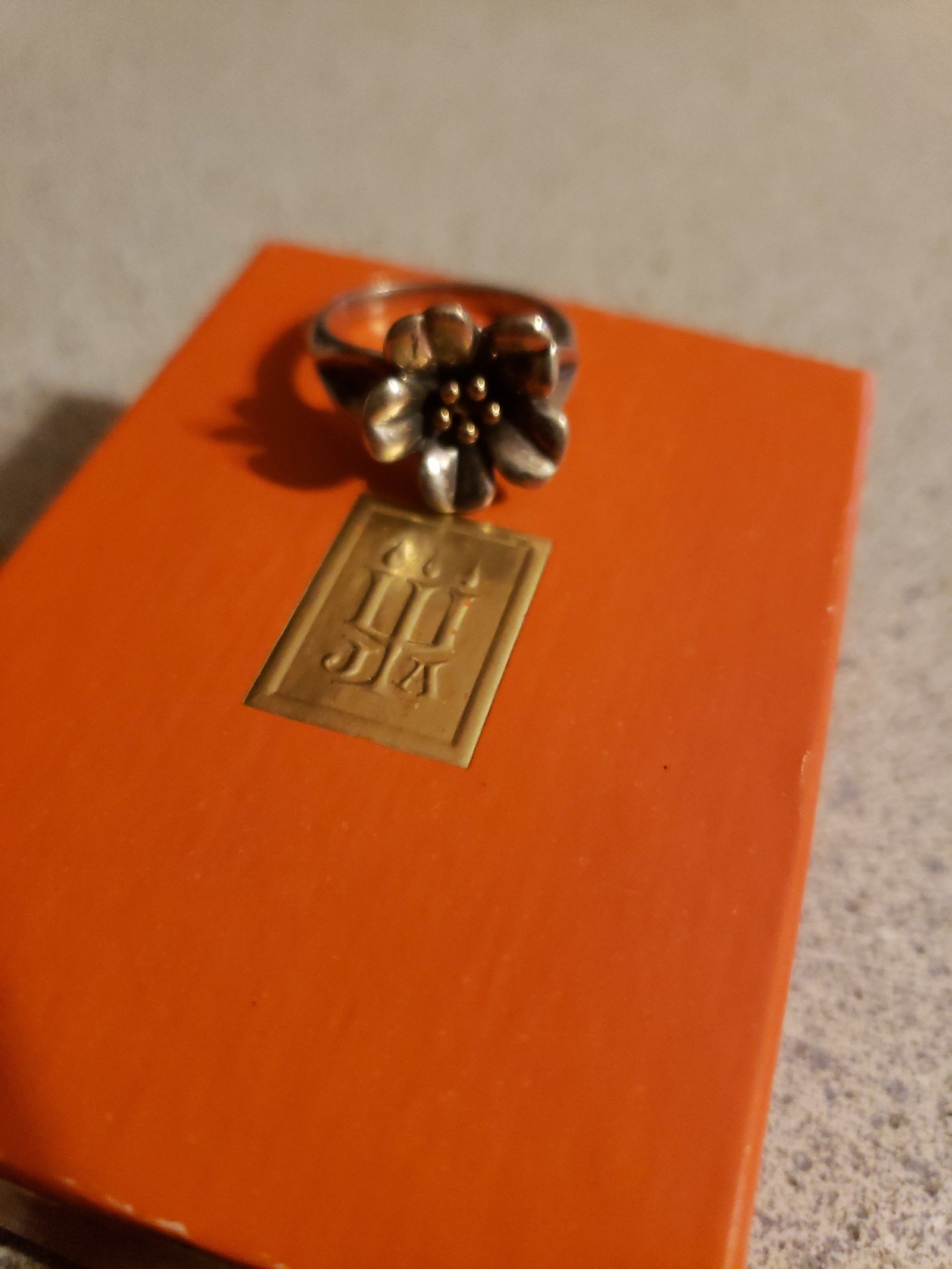 JAMES AVERY APRIL FLOWER 18k sterling silver