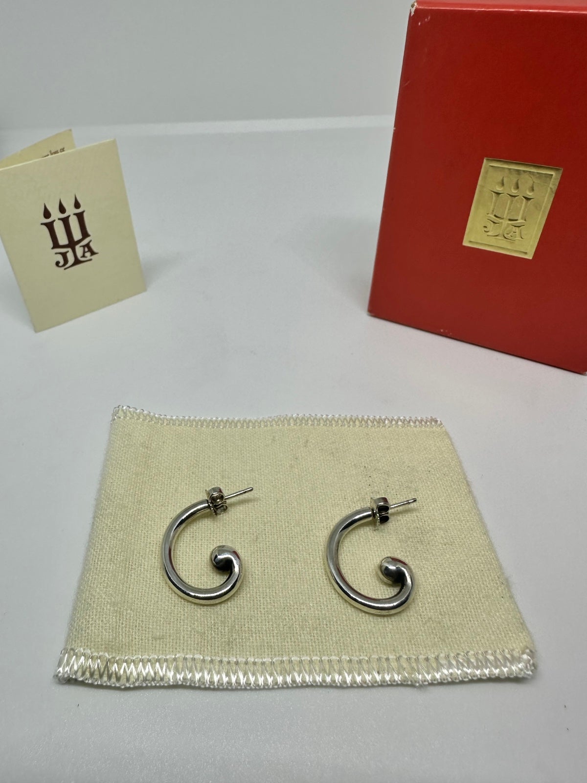 Retired James Avery Retired Curved Earings