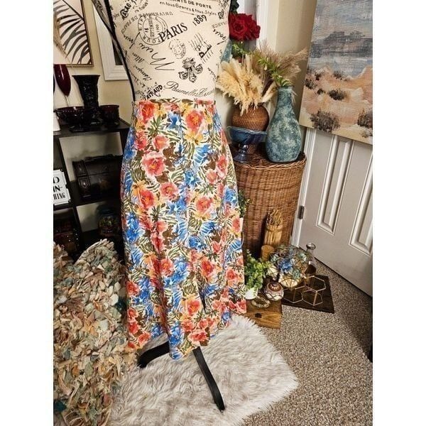 VTG Christopher & Banks Classic Floral Print Linen Blend A- Line Midi Skirt.