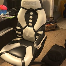 Skull trooper gaming chair