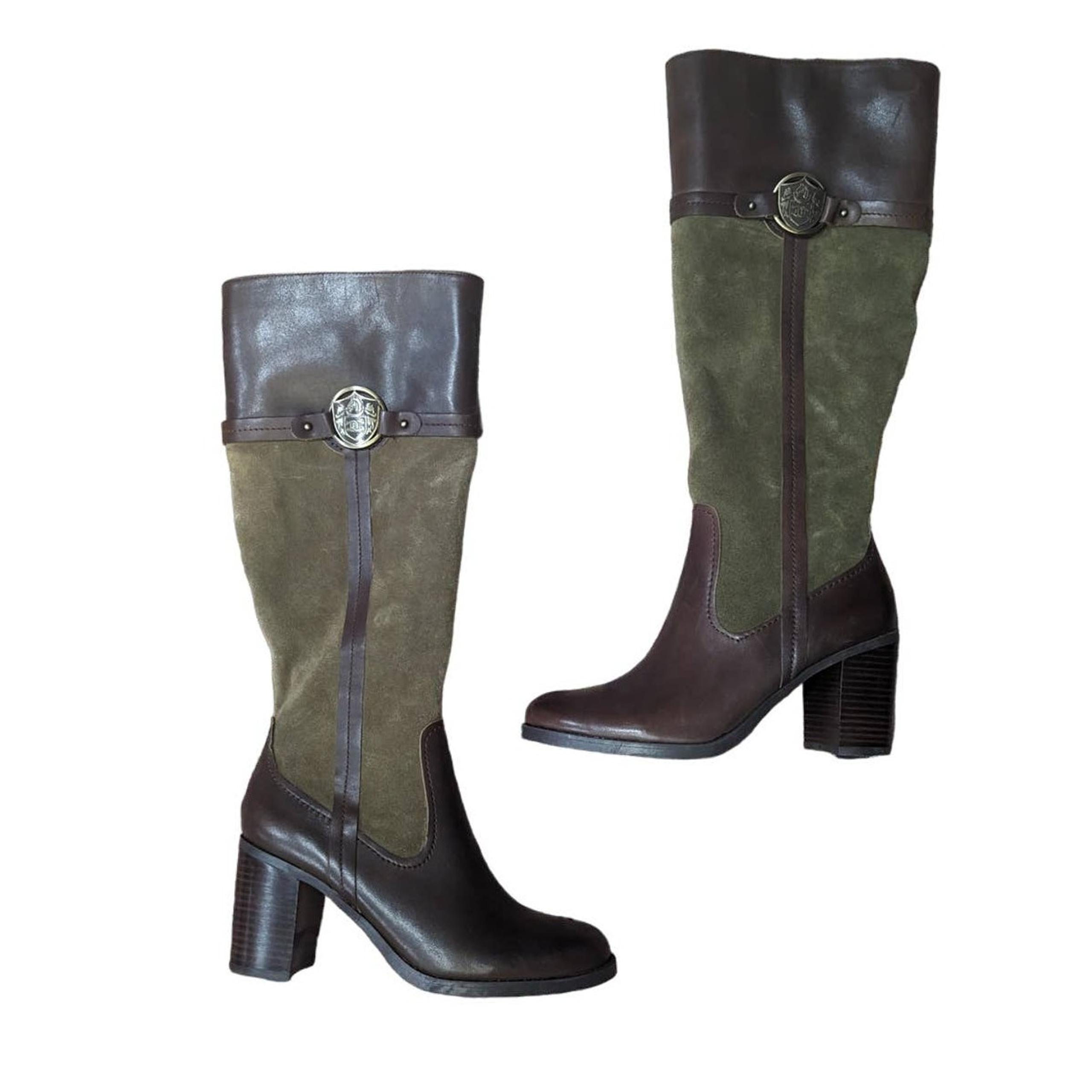 Etienne Aigner Suede and leather Boots Size 9