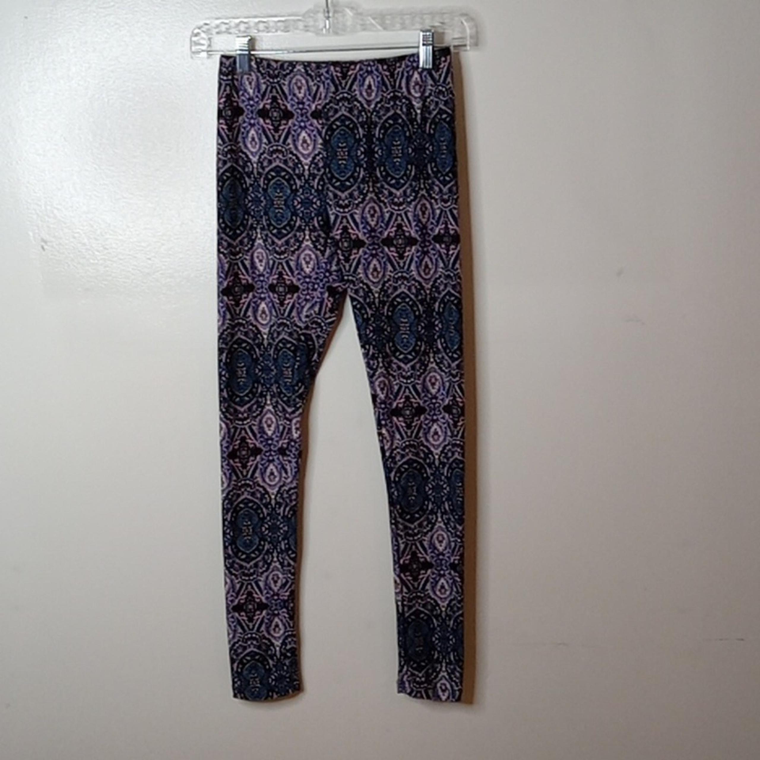 Pink Rose Women's Paisley Size Small leggings. Activewear, Atleisure, Comfy