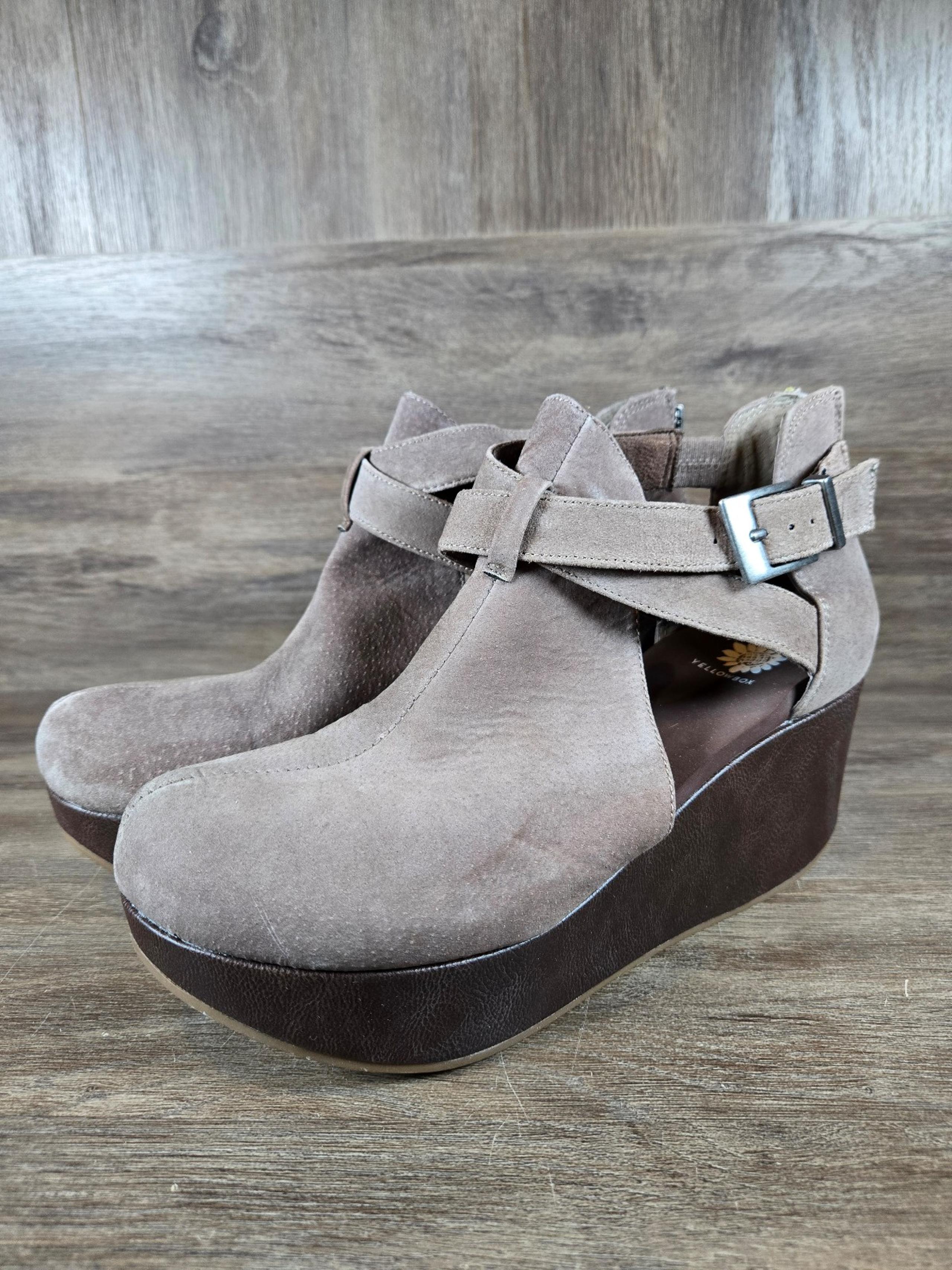 Yellow Box Balera Leather Platform Suede Strappy Booties Shoes Taupe Sz 7.5