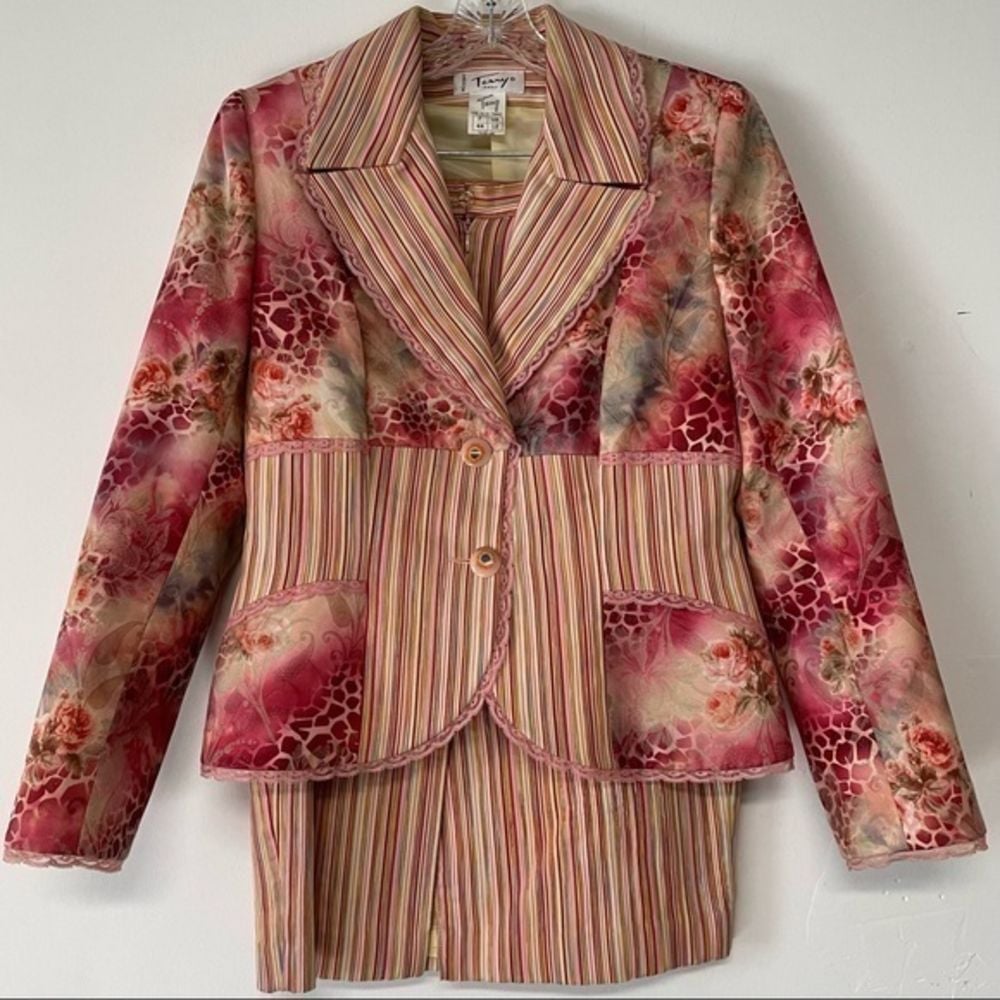 Gorgeous 1980's/90's Terry Paris Skirt Suit! Bold print and color scheme:)