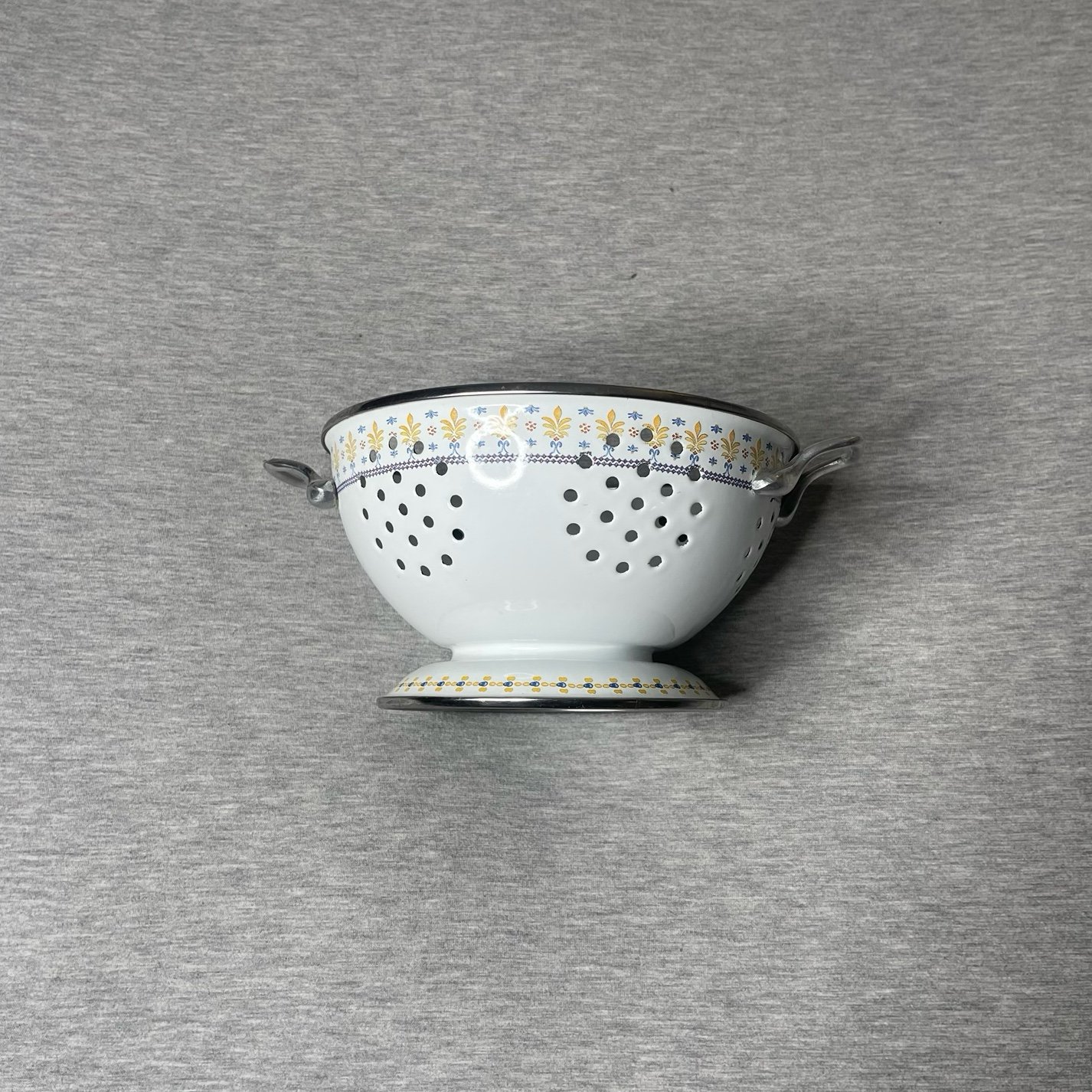 Martha Stewart La Dolce Vita 1.5 Qt. White Colander