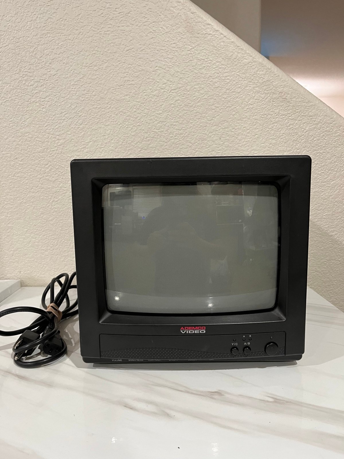 Vintage Ademco Video Retro Color Monitor Amc10 With Power Cord For Parts