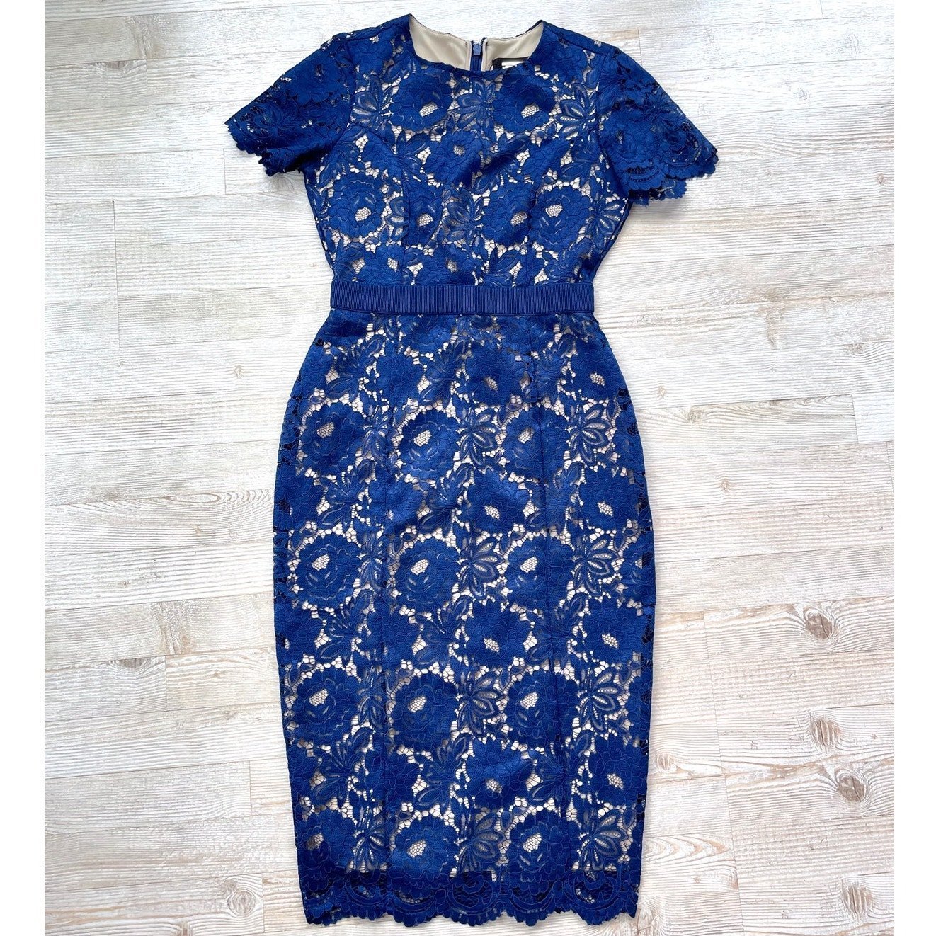 Alexia Admor Delora Lace Sheath Midi Dress | Navy/Nude Size 6