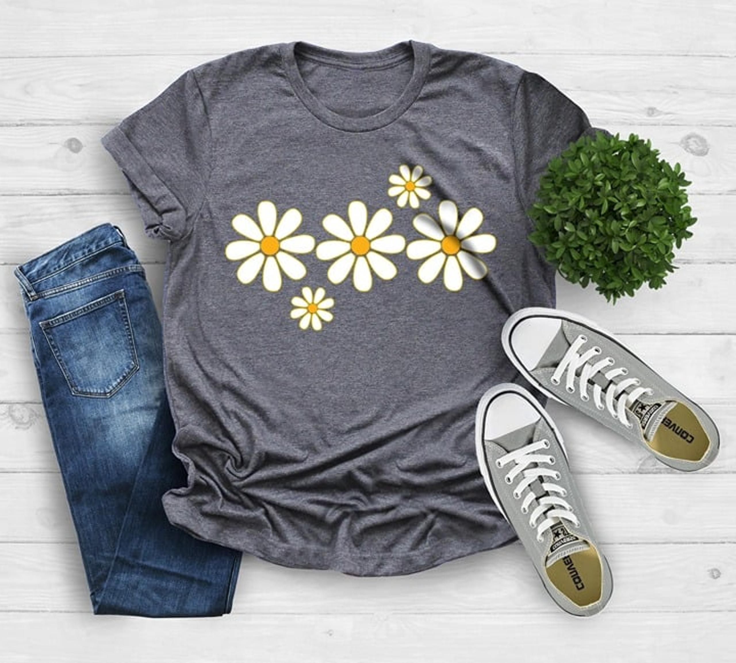 Daisy Women s Shirt, Wildflower Shirt, Spring Tee, Daisy Lover Shirt, Daisy Gift