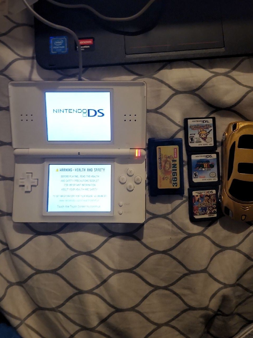 Nintendo DS Lite in