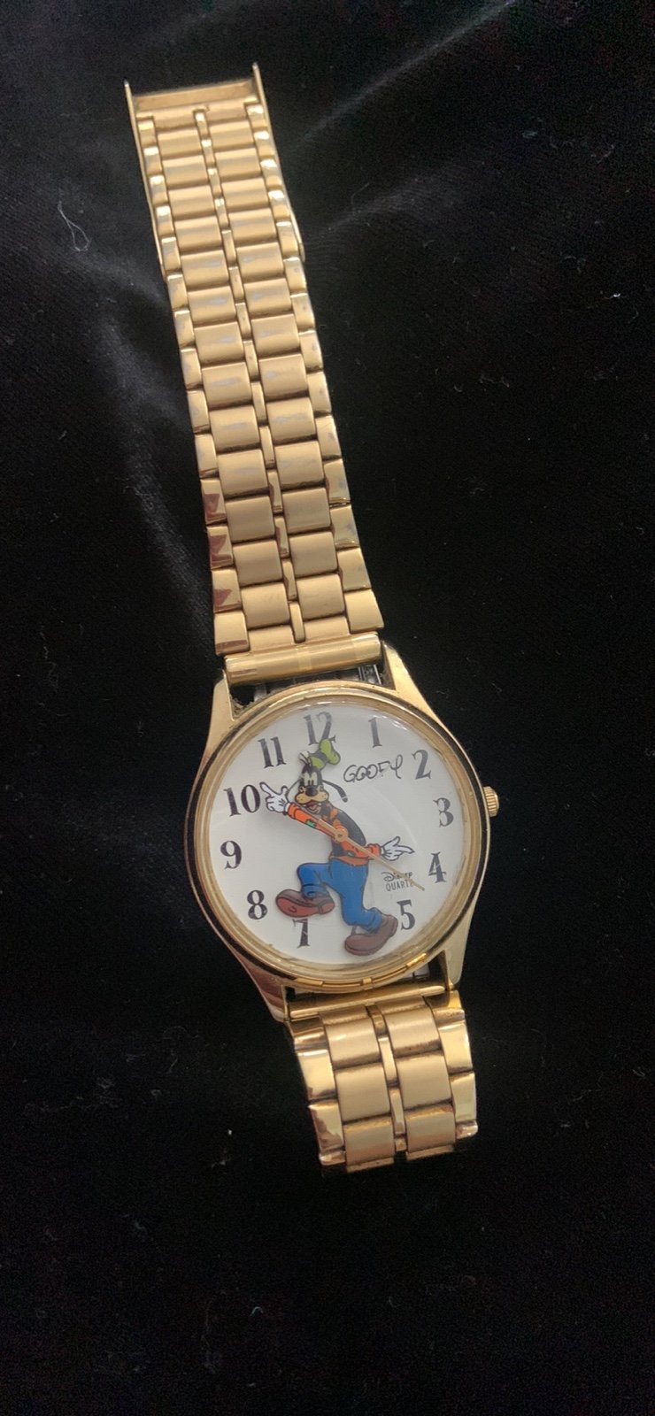 DISNEY GOOFY 3 D COLLECTIBLE MEN'S WATCH RARE VINTAGE with Stainless Steel Band
