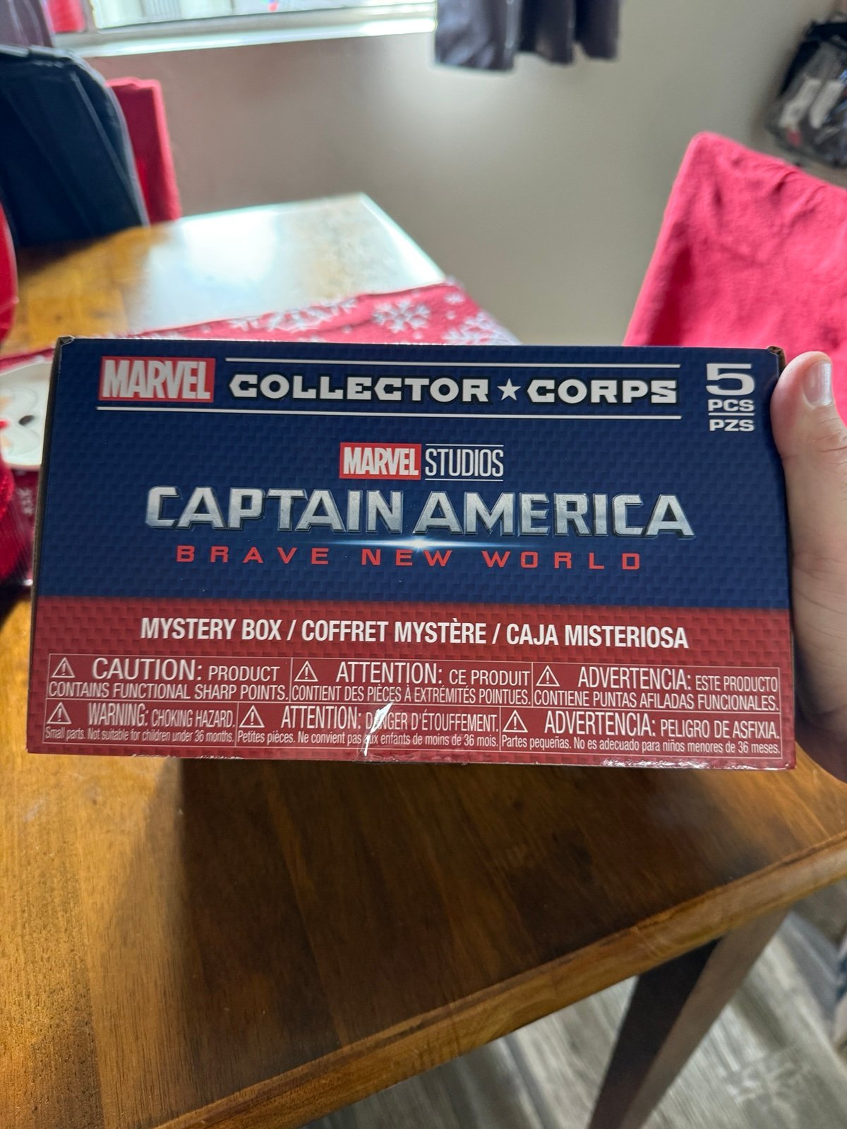 Marvel Collector Corps captain america brave new world box. XXL
