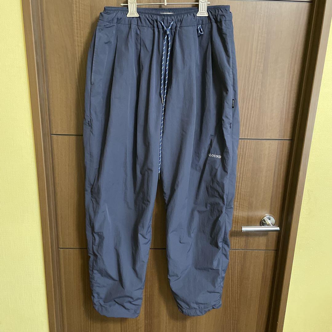 ALOUND TWOTUCK TAPERED NYLON PANTS GRAY