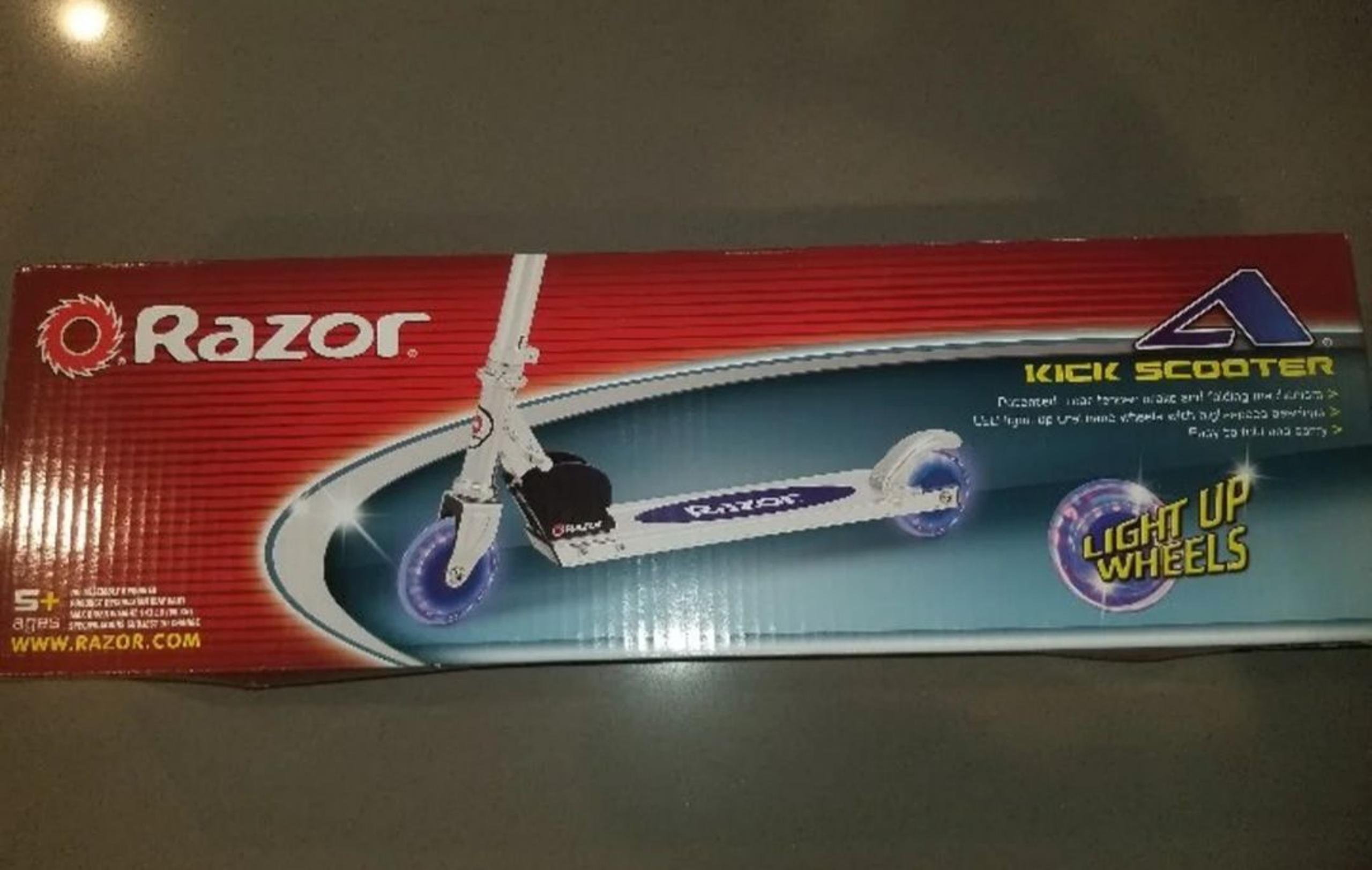 Razor Scooter with light up wheels