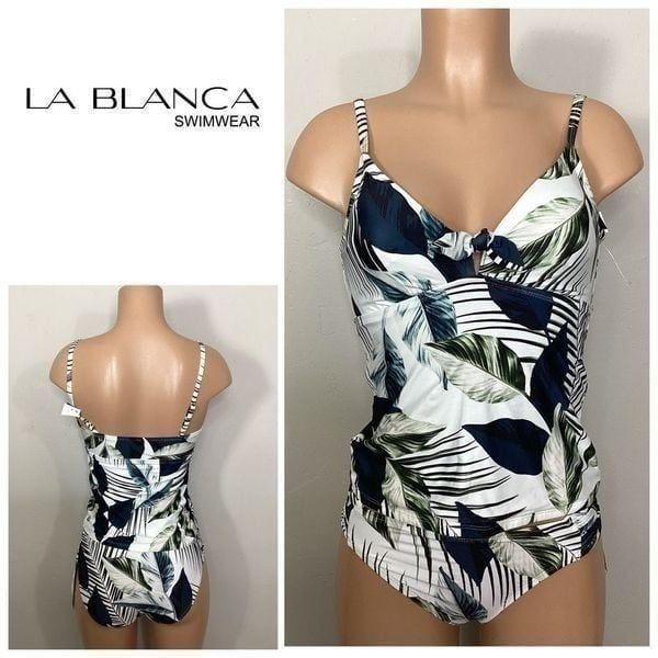 New. La Blanca green tropical tankini set. S-top/M-bottom . Retails. 149