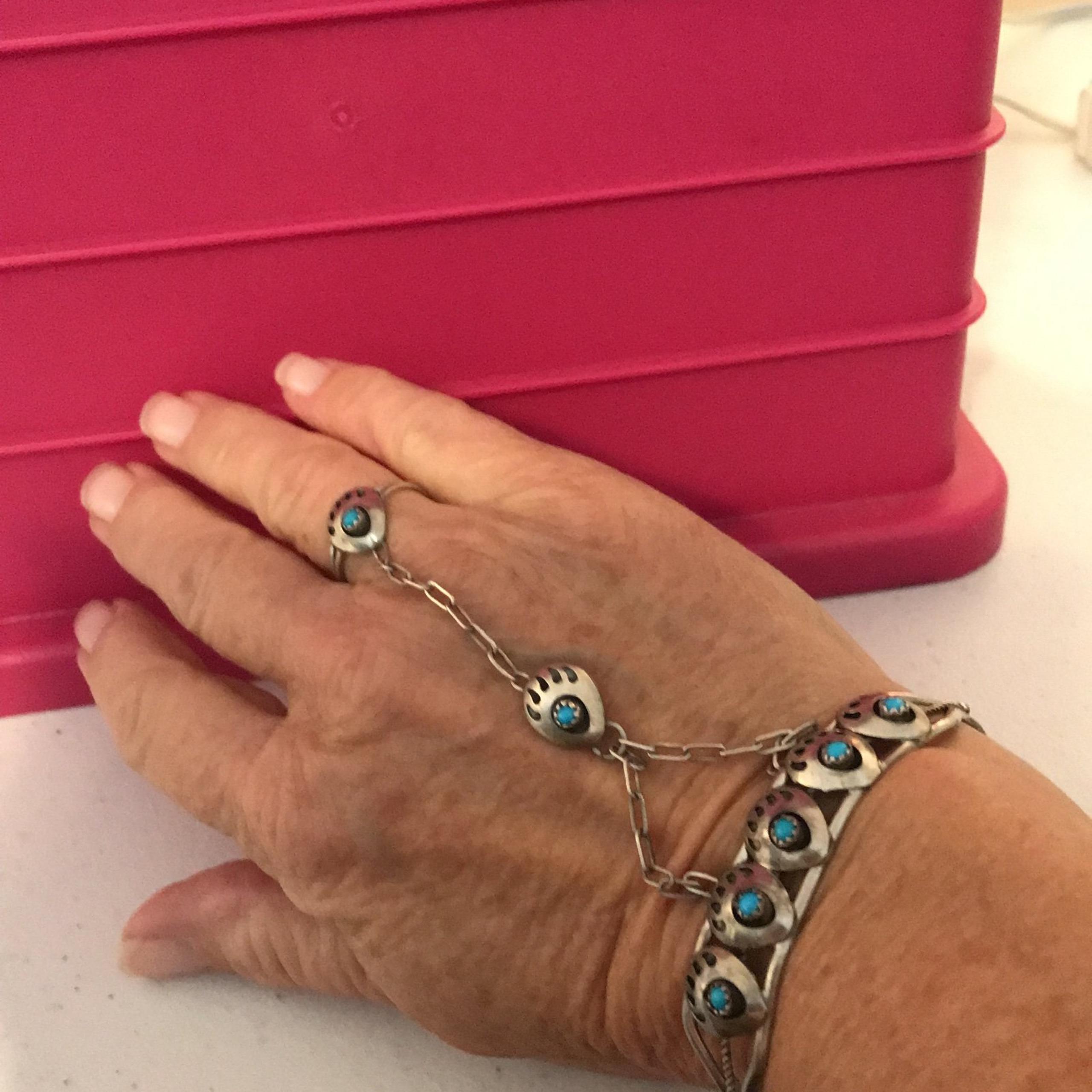 Vintage turquoise bear claw bracelet